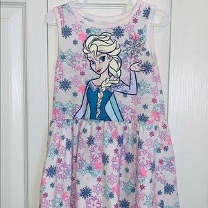 Brand new Disney’s Frozen dress with Elsa size 6